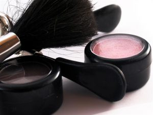 synthetic dye in cosmetics